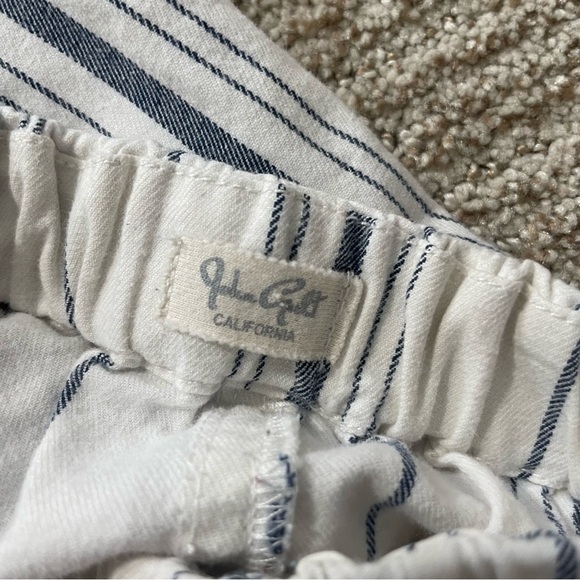 🚨 3 for $25 - Brandy Melville John Galt Tilden Pants - Picture 8 of 10